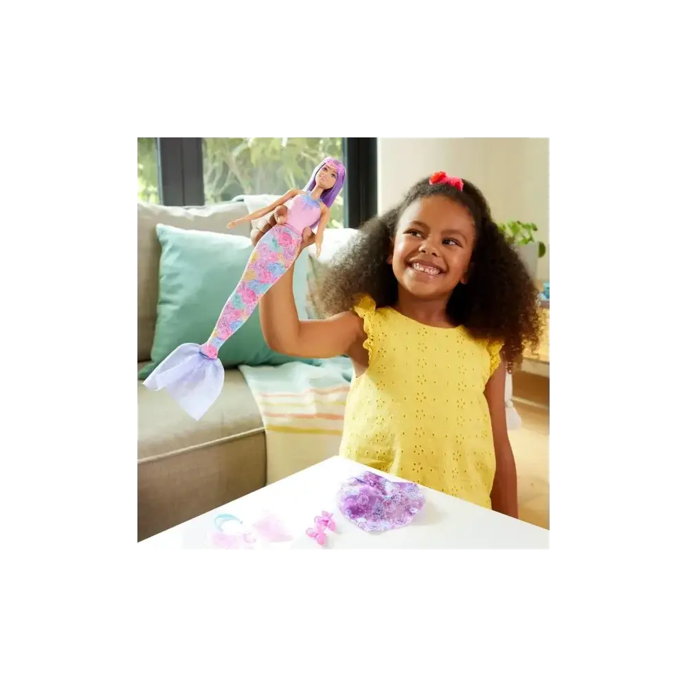 Barbie Fantasy Fashion Bambola con Abiti e Accessori 10 Look Mattel