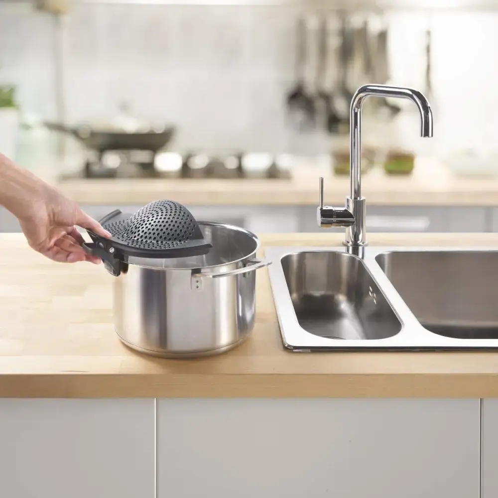 Scolapasta universale Clip-On per pentole