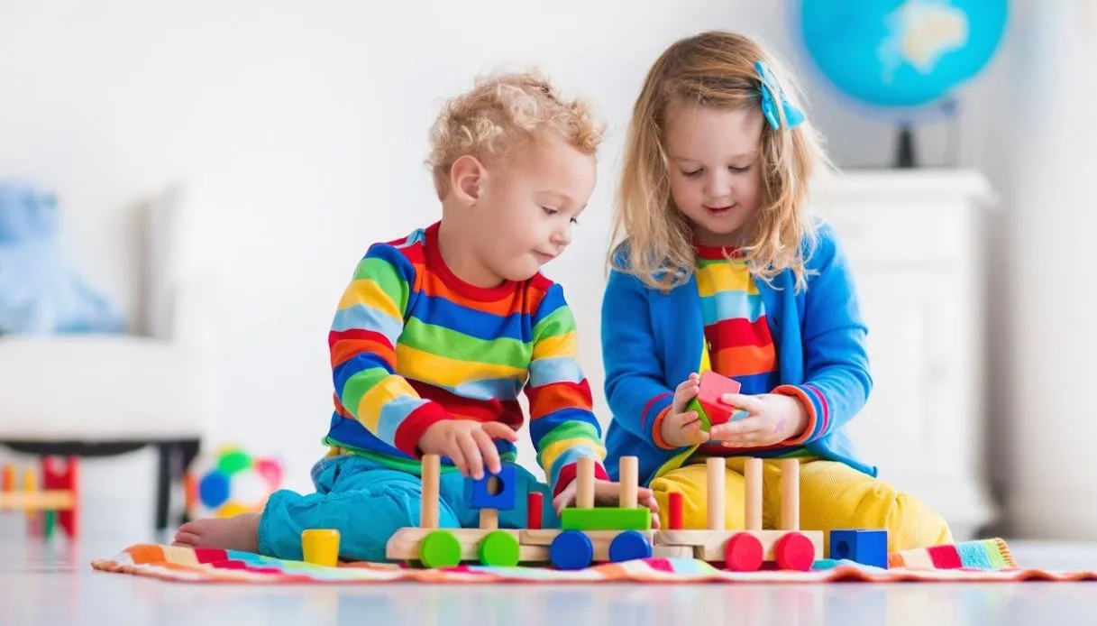 Come scegliere i giocattoli educativi in base all’età del bambino
